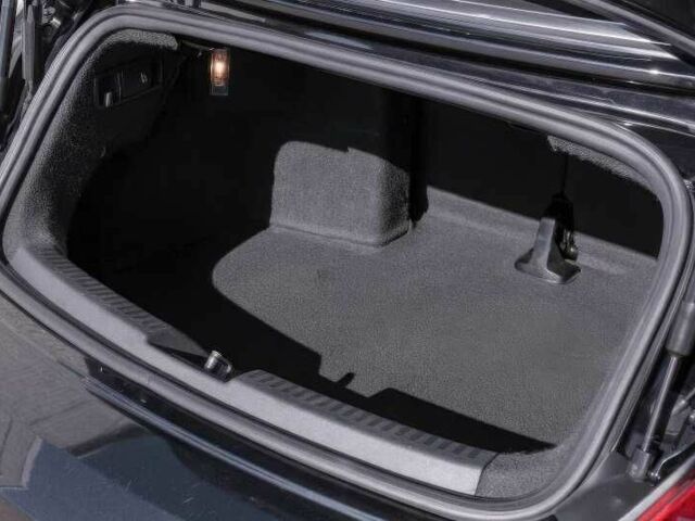 Черный Фольксваген Битл, объемом двигателя 2 л и пробегом 88 тыс. км за 8000 $, фото 21 на Automoto.ua