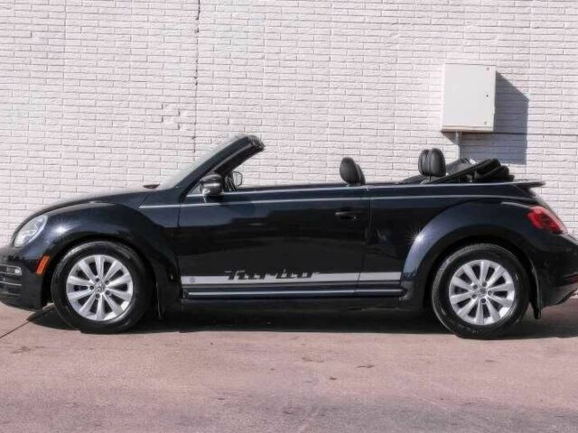 Черный Фольксваген Битл, объемом двигателя 2 л и пробегом 88 тыс. км за 8000 $, фото 8 на Automoto.ua