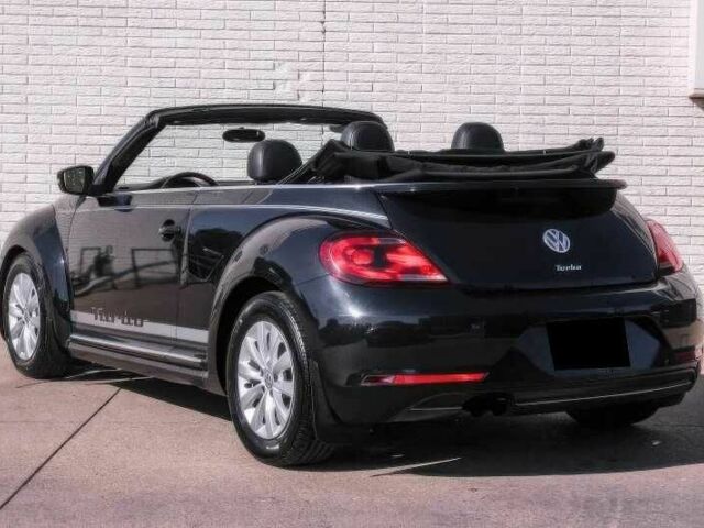 Черный Фольксваген Битл, объемом двигателя 2 л и пробегом 88 тыс. км за 8000 $, фото 7 на Automoto.ua