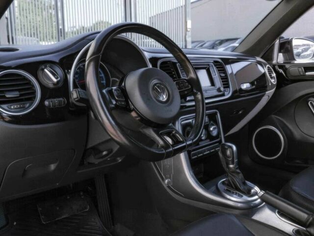 Черный Фольксваген Битл, объемом двигателя 2 л и пробегом 44 тыс. км за 7500 $, фото 7 на Automoto.ua