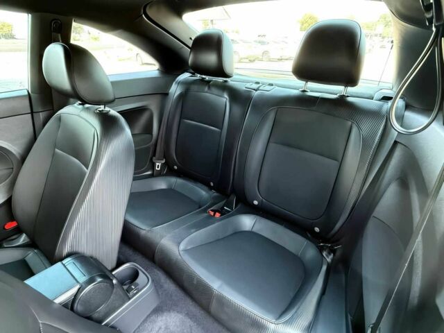 Черный Фольксваген Битл, объемом двигателя 1.8 л и пробегом 70 тыс. км за 5400 $, фото 15 на Automoto.ua