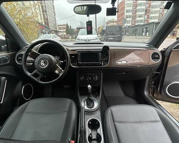 Коричневый Фольксваген Битл, объемом двигателя 2.5 л и пробегом 191 тыс. км за 9999 $, фото 14 на Automoto.ua