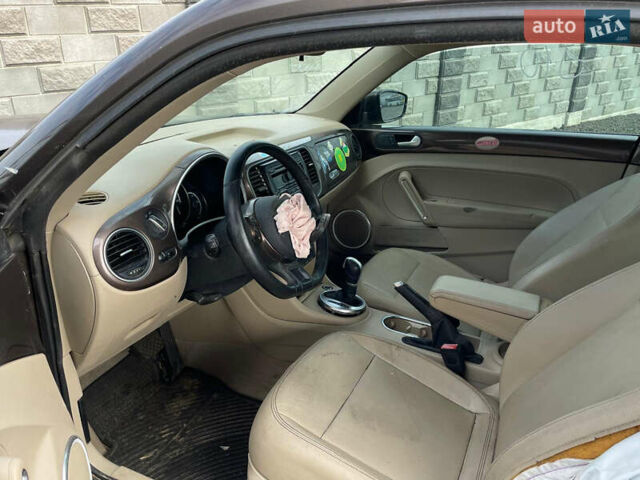 Коричневый Фольксваген Битл, объемом двигателя 1.8 л и пробегом 170 тыс. км за 4400 $, фото 6 на Automoto.ua