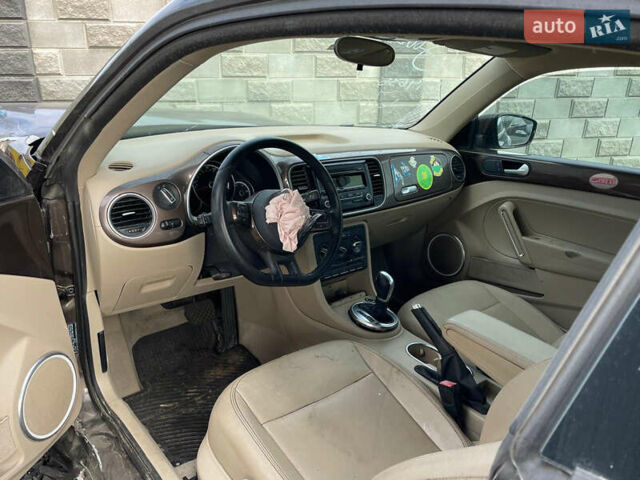 Коричневый Фольксваген Битл, объемом двигателя 1.8 л и пробегом 170 тыс. км за 4400 $, фото 5 на Automoto.ua