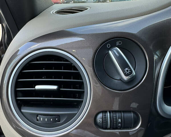 Коричневый Фольксваген Битл, объемом двигателя 1.8 л и пробегом 133 тыс. км за 9900 $, фото 8 на Automoto.ua