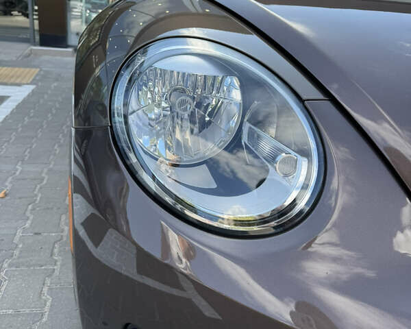 Коричневый Фольксваген Битл, объемом двигателя 1.8 л и пробегом 133 тыс. км за 9900 $, фото 5 на Automoto.ua