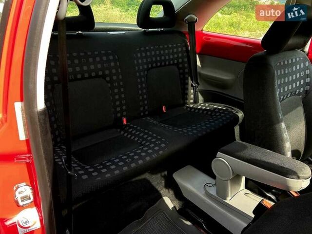 Красный Фольксваген Битл, объемом двигателя 1.9 л и пробегом 325 тыс. км за 4100 $, фото 14 на Automoto.ua