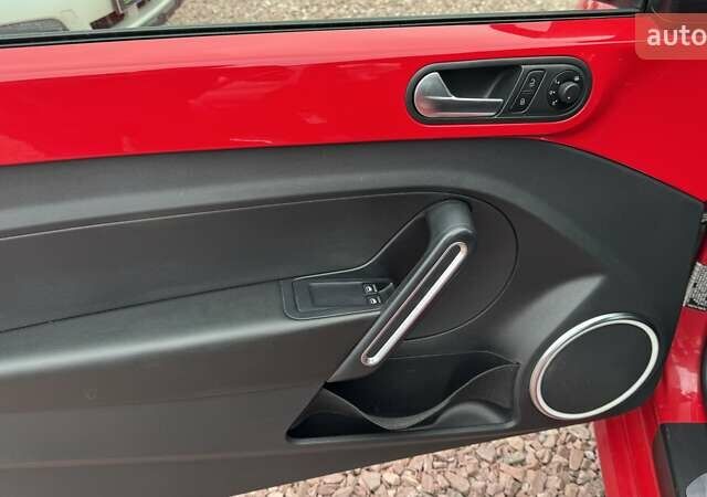 Красный Фольксваген Битл, объемом двигателя 2.48 л и пробегом 193 тыс. км за 8500 $, фото 10 на Automoto.ua