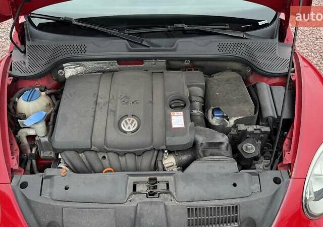 Красный Фольксваген Битл, объемом двигателя 2.48 л и пробегом 193 тыс. км за 8500 $, фото 22 на Automoto.ua