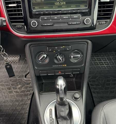 Красный Фольксваген Битл, объемом двигателя 2.48 л и пробегом 193 тыс. км за 8500 $, фото 17 на Automoto.ua