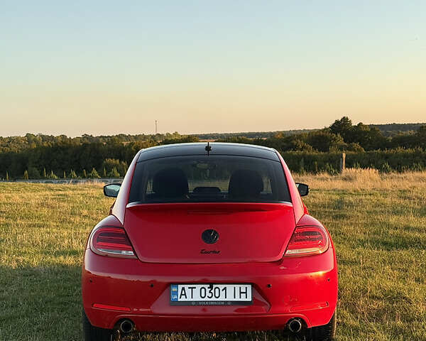 Красный Фольксваген Битл, объемом двигателя 1.98 л и пробегом 169 тыс. км за 11000 $, фото 2 на Automoto.ua