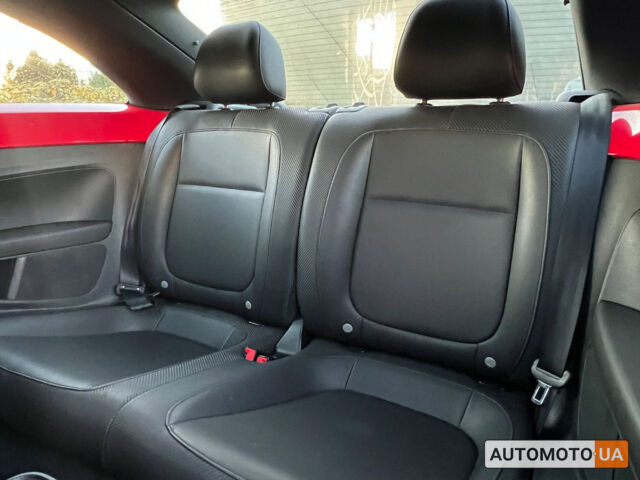 Красный Фольксваген Битл, объемом двигателя 1.8 л и пробегом 133 тыс. км за 11500 $, фото 11 на Automoto.ua