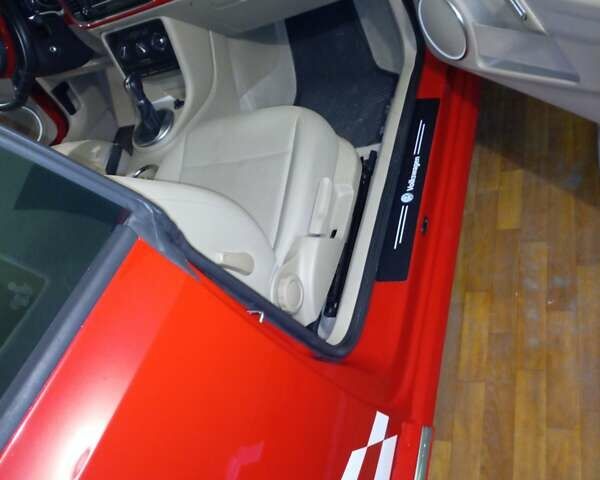 Красный Фольксваген Битл, объемом двигателя 1.8 л и пробегом 70 тыс. км за 18000 $, фото 4 на Automoto.ua