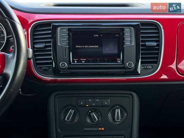 Фольксваген Бітл 2016 у Києві на Automoto.ua Червоний Фольксваген Бітл, об'ємом двигуна 1.8 л та пробігом 126 тис. км за 11900 $, фото 23 на Automoto.ua