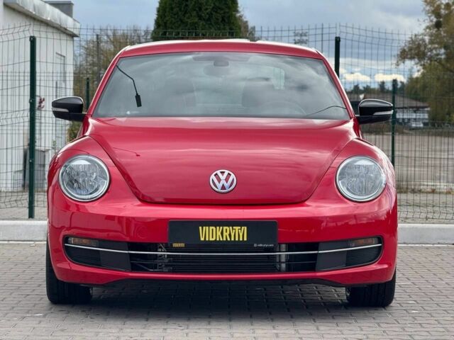 Фольксваген Бітл 2016 у Києві на Automoto.ua Червоний Фольксваген Бітл, об'ємом двигуна 1.8 л та пробігом 126 тис. км за 11900 $, фото 1 на Automoto.ua