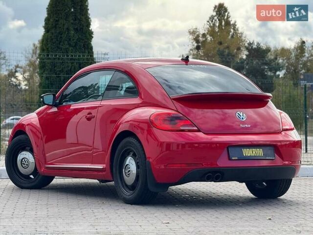 Фольксваген Бітл 2016 у Києві на Automoto.ua Червоний Фольксваген Бітл, об'ємом двигуна 1.8 л та пробігом 126 тис. км за 11900 $, фото 1 на Automoto.ua