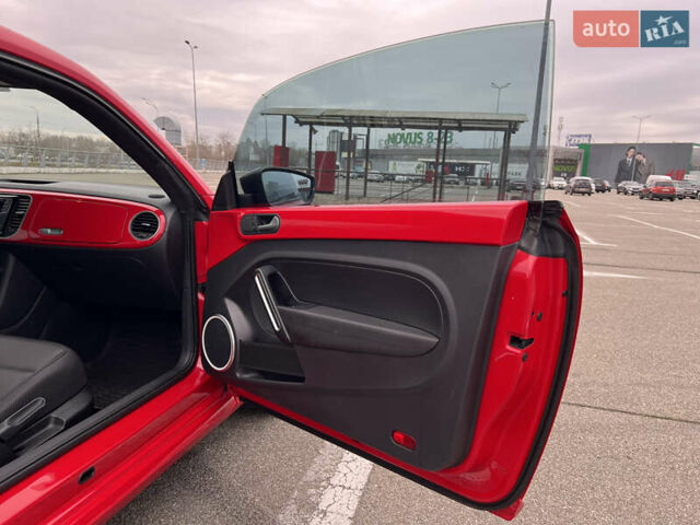 Червоний Фольксваген Бітл, об'ємом двигуна 1.8 л та пробігом 126 тис. км за 11900 $, фото 15 на Automoto.ua