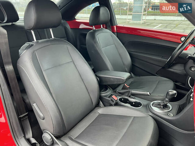 Червоний Фольксваген Бітл, об'ємом двигуна 1.8 л та пробігом 126 тис. км за 11900 $, фото 17 на Automoto.ua