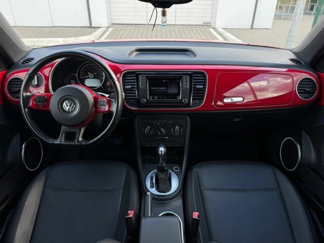 Фольксваген Бітл 2016 у Києві на Automoto.ua Червоний Фольксваген Бітл, об'ємом двигуна 1.8 л та пробігом 126 тис. км за 11900 $, фото 12 на Automoto.ua