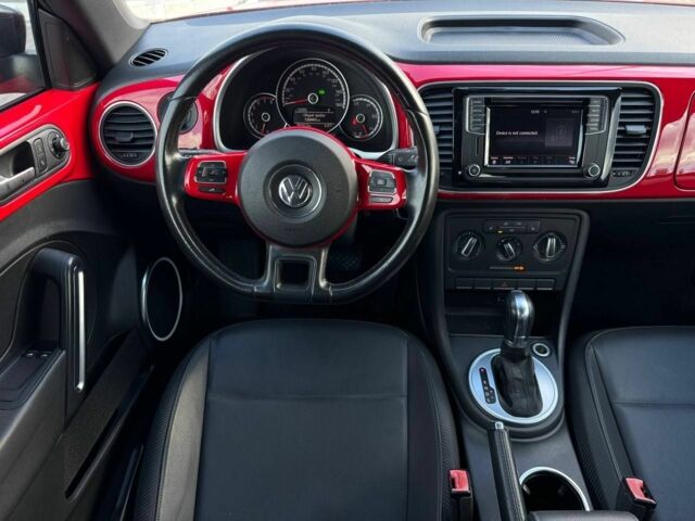 Фольксваген Бітл 2016 у Києві на Automoto.ua Червоний Фольксваген Бітл, об'ємом двигуна 1.8 л та пробігом 126 тис. км за 11900 $, фото 15 на Automoto.ua