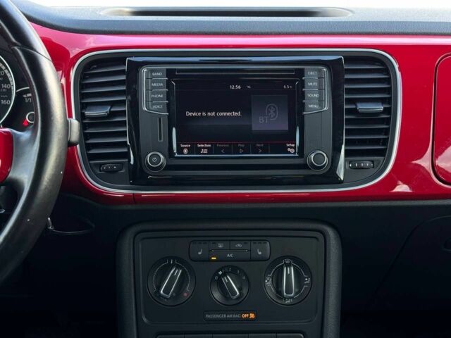 Фольксваген Бітл 2016 у Києві на Automoto.ua Червоний Фольксваген Бітл, об'ємом двигуна 1.8 л та пробігом 126 тис. км за 11900 $, фото 13 на Automoto.ua