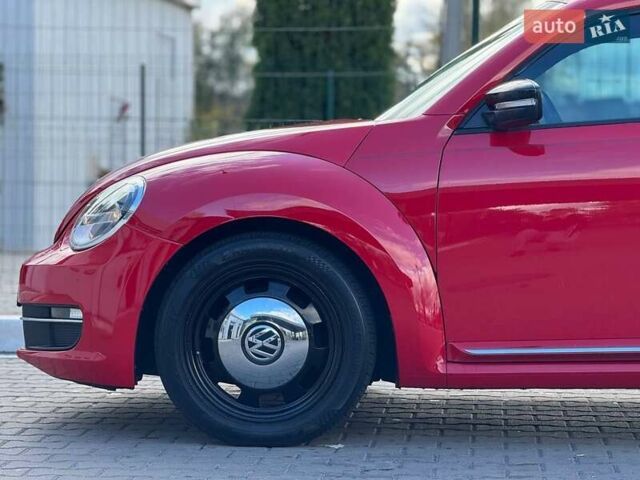 Фольксваген Бітл 2016 у Києві на Automoto.ua Червоний Фольксваген Бітл, об'ємом двигуна 1.8 л та пробігом 126 тис. км за 11900 $, фото 10 на Automoto.ua