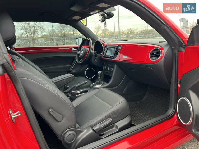 Червоний Фольксваген Бітл, об'ємом двигуна 1.8 л та пробігом 126 тис. км за 11900 $, фото 16 на Automoto.ua