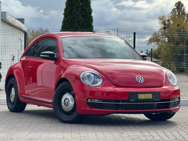 Фольксваген Бітл 2016 у Києві на Automoto.ua Червоний Фольксваген Бітл, об'ємом двигуна 1.8 л та пробігом 126 тис. км за 11900 $, фото 2 на Automoto.ua