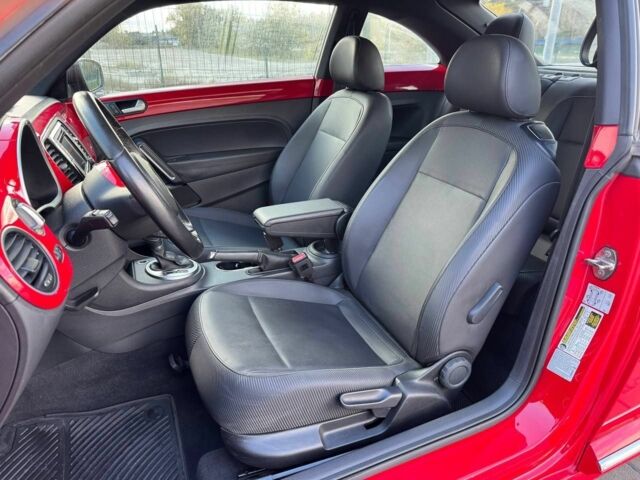 Фольксваген Бітл 2016 у Києві на Automoto.ua Червоний Фольксваген Бітл, об'ємом двигуна 1.8 л та пробігом 126 тис. км за 11900 $, фото 16 на Automoto.ua