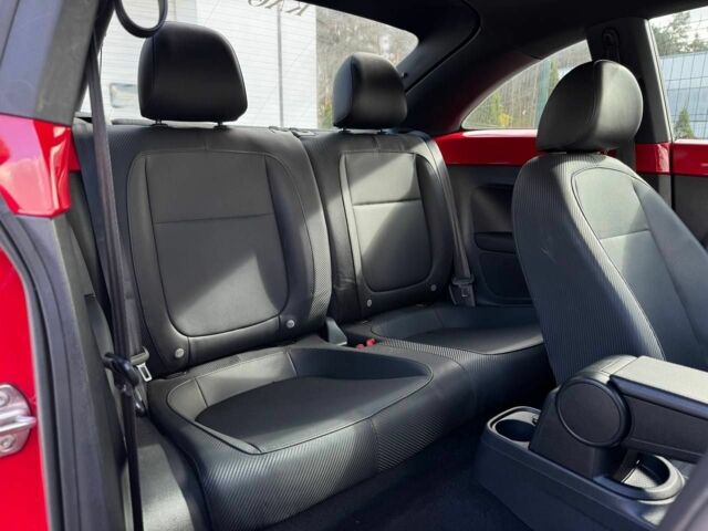 Фольксваген Бітл 2016 у Києві на Automoto.ua Червоний Фольксваген Бітл, об'ємом двигуна 1.8 л та пробігом 126 тис. км за 11900 $, фото 19 на Automoto.ua