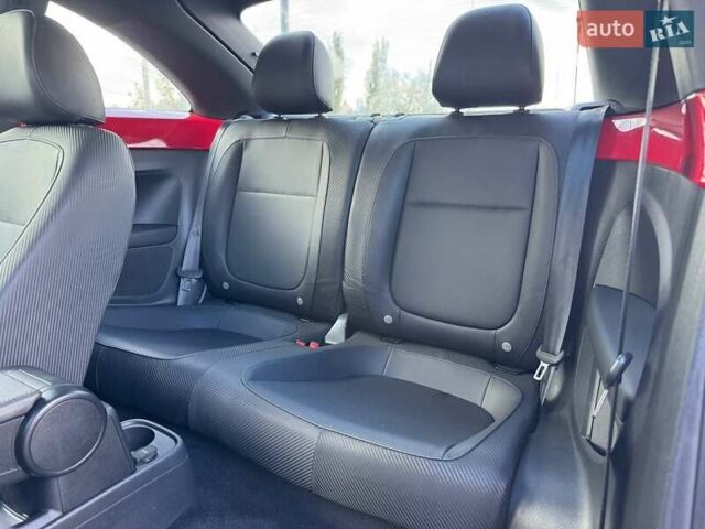 Фольксваген Бітл 2016 у Києві на Automoto.ua Червоний Фольксваген Бітл, об'ємом двигуна 1.8 л та пробігом 126 тис. км за 11900 $, фото 22 на Automoto.ua