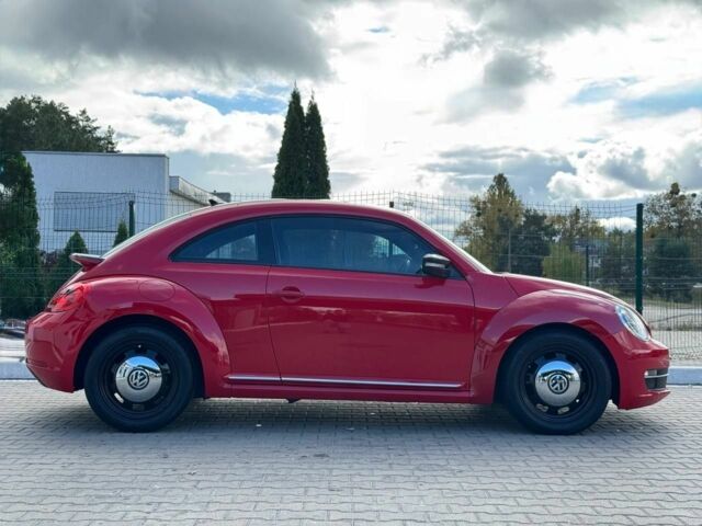 Фольксваген Бітл 2016 у Києві на Automoto.ua Червоний Фольксваген Бітл, об'ємом двигуна 1.8 л та пробігом 126 тис. км за 11900 $, фото 7 на Automoto.ua