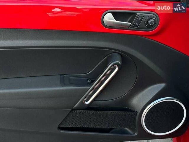 Фольксваген Бітл 2016 у Києві на Automoto.ua Червоний Фольксваген Бітл, об'ємом двигуна 1.8 л та пробігом 126 тис. км за 11900 $, фото 27 на Automoto.ua