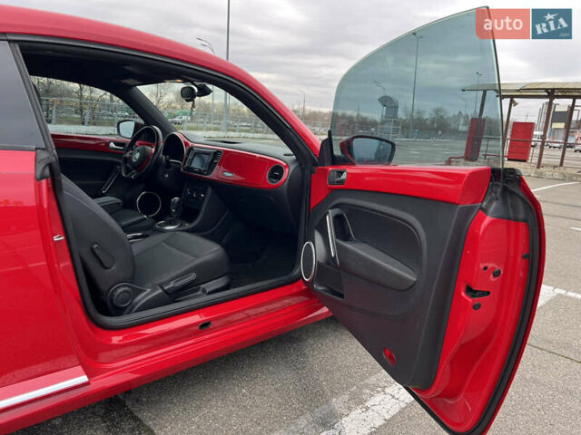 Червоний Фольксваген Бітл, об'ємом двигуна 1.8 л та пробігом 126 тис. км за 11900 $, фото 14 на Automoto.ua