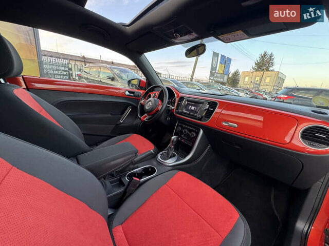 Червоний Фольксваген Бітл, об'ємом двигуна 2 л та пробігом 180 тис. км за 16999 $, фото 35 на Automoto.ua