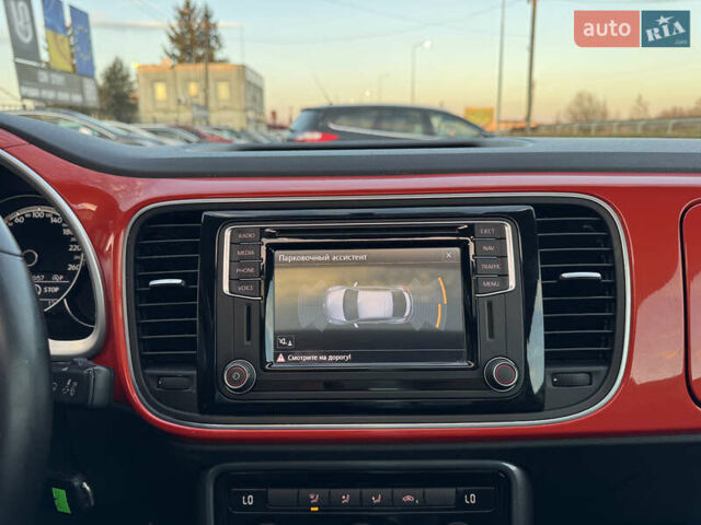 Червоний Фольксваген Бітл, об'ємом двигуна 2 л та пробігом 180 тис. км за 16999 $, фото 57 на Automoto.ua