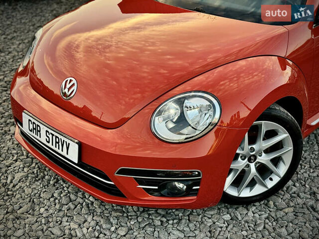 Червоний Фольксваген Бітл, об'ємом двигуна 2 л та пробігом 180 тис. км за 16999 $, фото 12 на Automoto.ua