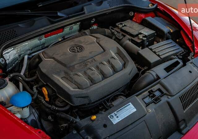 Красный Фольксваген Битл, объемом двигателя 1.98 л и пробегом 74 тыс. км за 13200 $, фото 12 на Automoto.ua