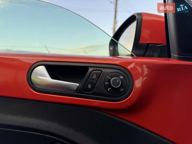 Червоний Фольксваген Бітл, об'ємом двигуна 2 л та пробігом 180 тис. км за 16999 $, фото 50 на Automoto.ua