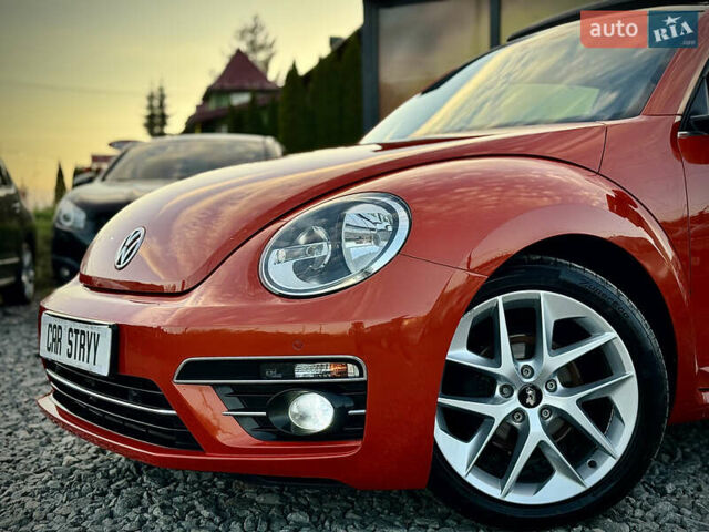 Червоний Фольксваген Бітл, об'ємом двигуна 2 л та пробігом 180 тис. км за 16999 $, фото 13 на Automoto.ua