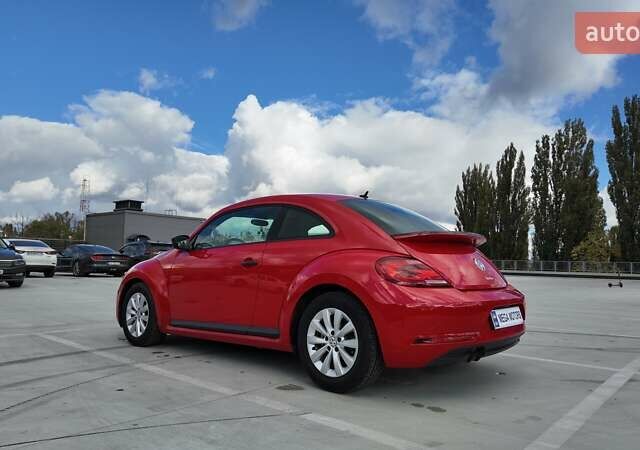 Красный Фольксваген Битл, объемом двигателя 1.98 л и пробегом 109 тыс. км за 12990 $, фото 3 на Automoto.ua