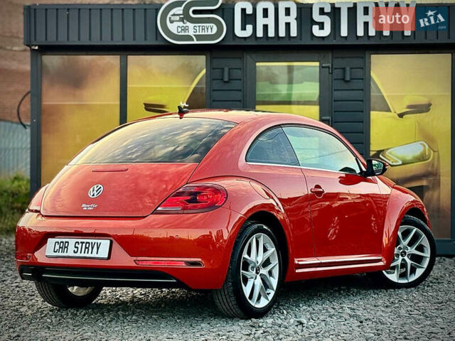 Червоний Фольксваген Бітл, об'ємом двигуна 2 л та пробігом 180 тис. км за 15999 $, фото 3 на Automoto.ua