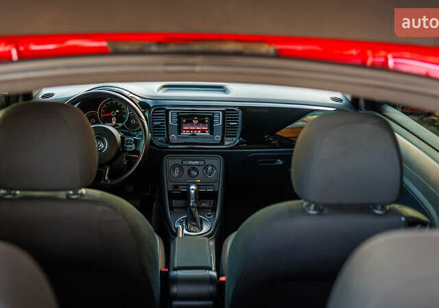 Красный Фольксваген Битл, объемом двигателя 1.98 л и пробегом 74 тыс. км за 13200 $, фото 26 на Automoto.ua