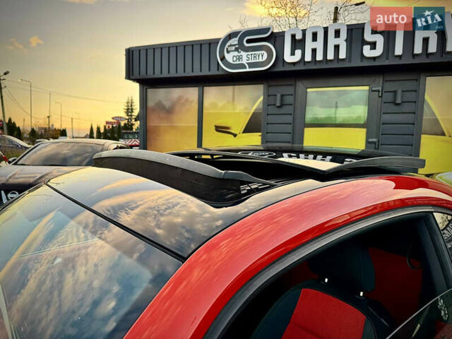 Червоний Фольксваген Бітл, об'ємом двигуна 2 л та пробігом 180 тис. км за 15999 $, фото 10 на Automoto.ua