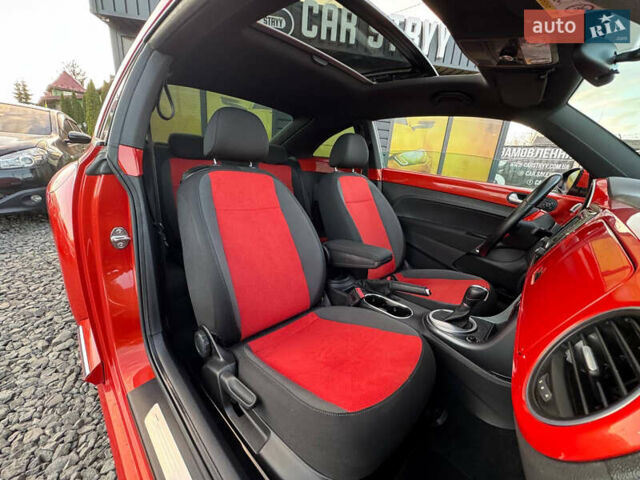 Червоний Фольксваген Бітл, об'ємом двигуна 2 л та пробігом 180 тис. км за 15999 $, фото 32 на Automoto.ua