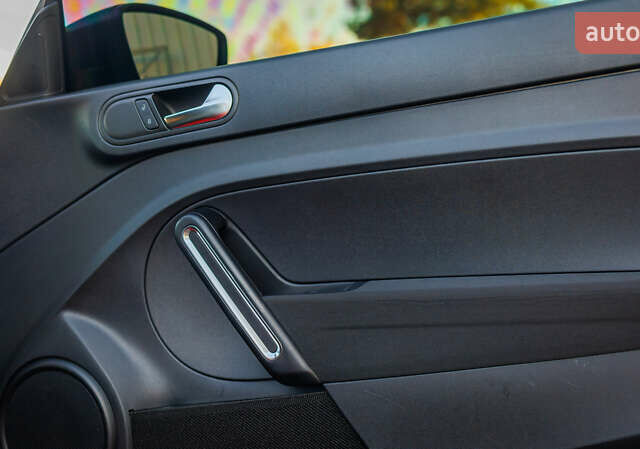 Красный Фольксваген Битл, объемом двигателя 1.98 л и пробегом 74 тыс. км за 13200 $, фото 28 на Automoto.ua