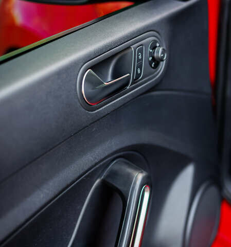 Красный Фольксваген Битл, объемом двигателя 1.98 л и пробегом 74 тыс. км за 13200 $, фото 17 на Automoto.ua