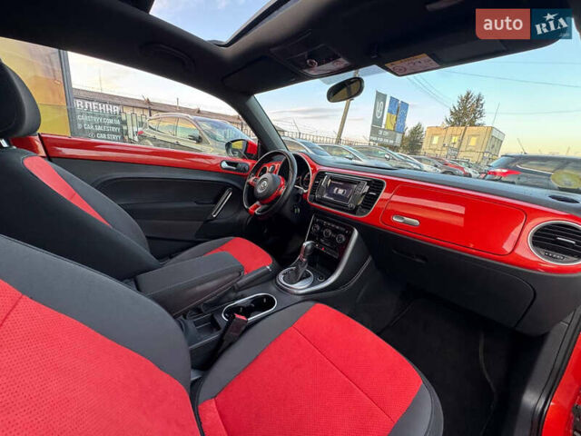 Червоний Фольксваген Бітл, об'ємом двигуна 2 л та пробігом 180 тис. км за 15999 $, фото 34 на Automoto.ua