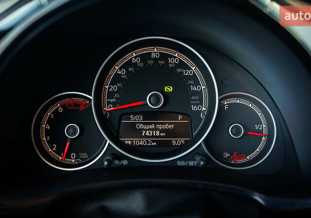 Красный Фольксваген Битл, объемом двигателя 1.98 л и пробегом 74 тыс. км за 13200 $, фото 33 на Automoto.ua