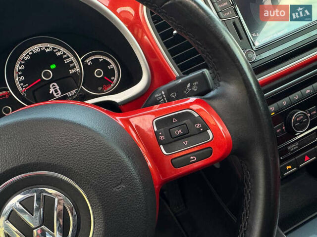 Червоний Фольксваген Бітл, об'ємом двигуна 2 л та пробігом 180 тис. км за 15999 $, фото 53 на Automoto.ua